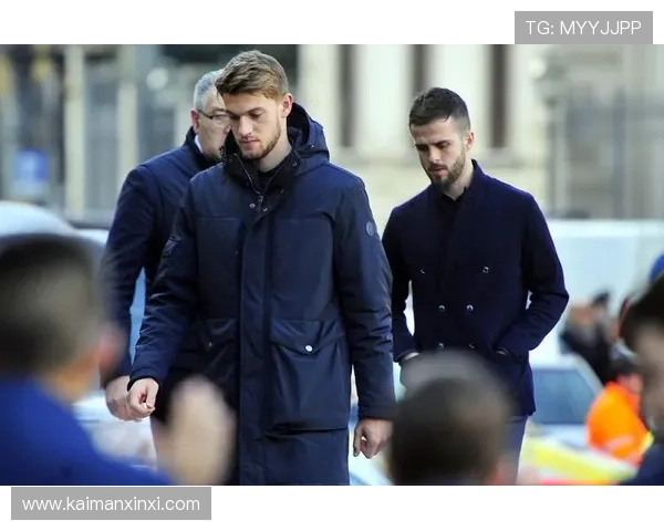 鲁加尼经纪人透露他更倾向于留在尤文而非为出场机会四处奔波